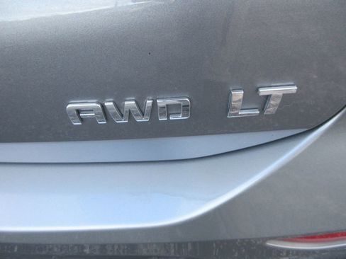 Used 2024 Chevrolet Equinox LT w/ LPO, Floor Liner Package image 10