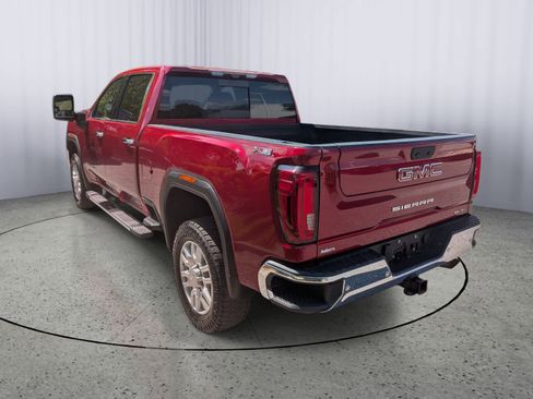 Used 2020 GMC Sierra 2500 SLT w/ Technology Package AWD/4WD image 4