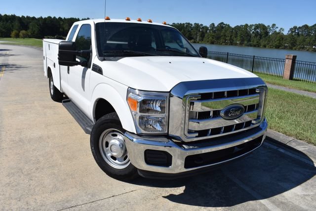 Used 2016 Ford F250 XL w/ Power Equipment Group RWD image 2