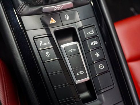 Used 2019 Porsche 911 Targa 4S image 62