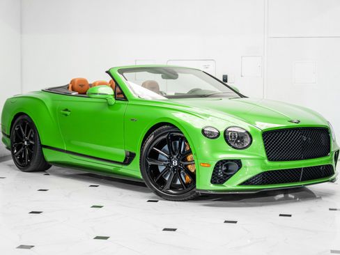 Certified 2024 Bentley Continental GT V8 AWD/4WD image 1