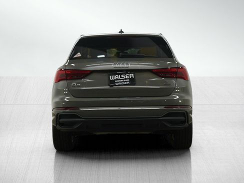 Used 2025 Audi Q3 2.0T Premium image 5