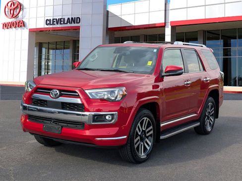 Used 2024 Toyota 4Runner Limited AWD/4WD image 4