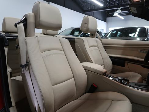 Used 2013 BMW 335i Convertible RWD image 13