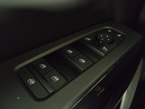 Used 2023 Nissan Pathfinder S FWD image 27