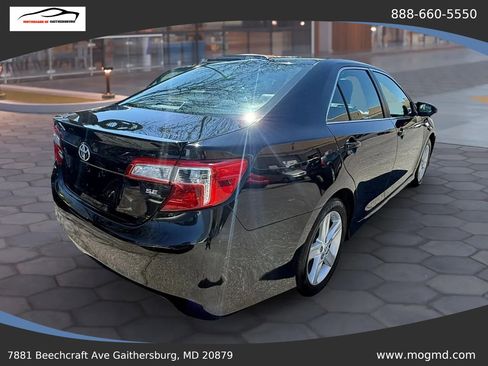 Used 2014 Toyota Camry SE FWD image 3