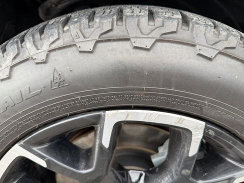 Used 2025 MAZDA CX-50 Meridian Edition w/ Apex Package image 18