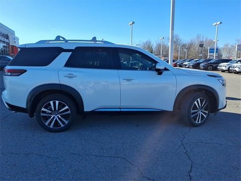 New 2025 Nissan Pathfinder Platinum w/ Cargo Package image 2