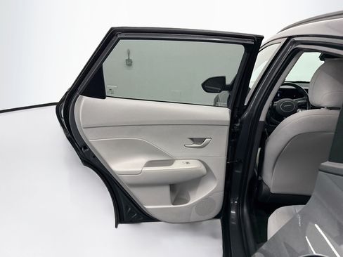 Used 2025 Hyundai Kona SEL FWD image 25