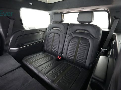 Used 2023 Rivian R1S Adventure AWD/4WD image 25