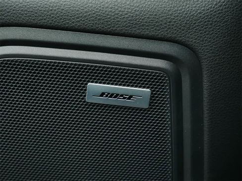 Used 2025 Porsche Macan image 17