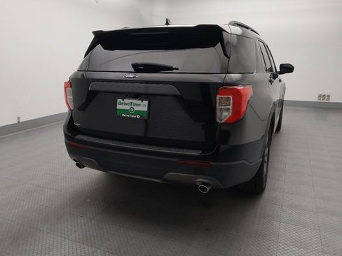 Used 2021 Ford Explorer XLT w/ Equipment Group 202A RWD image 7