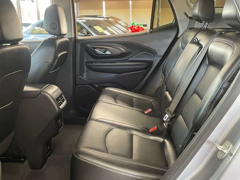 Used 2024 GMC Terrain SLT AWD/4WD image 18