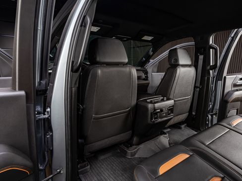 Used 2024 GMC Sierra 2500 AT4 w/ Technology Package image 34