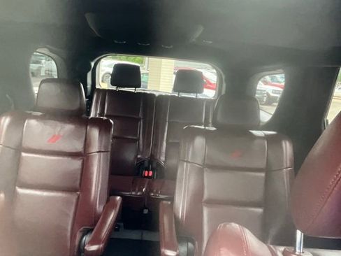 Used 2023 Dodge Durango R/T RWD image 14
