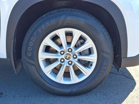 Certified 2024 Toyota Grand Highlander AWD image 27