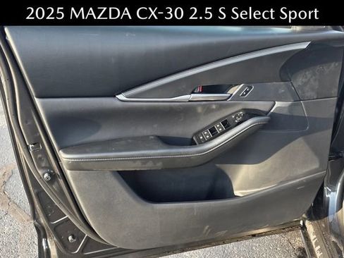 New 2025 MAZDA CX-30 AWD 2.5 S w/ Select Sport Pkg image 23
