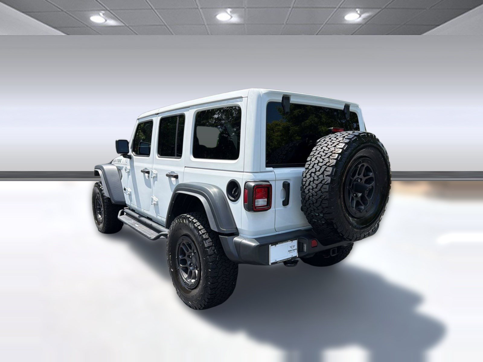 Used 2023 Jeep Wrangler Unlimited Sport AWD/4WD image 3