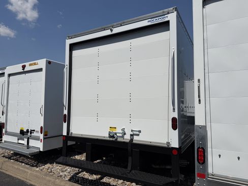 New 2025 Chevrolet Express 4500 w/ Power Convenience Package RWD image 7