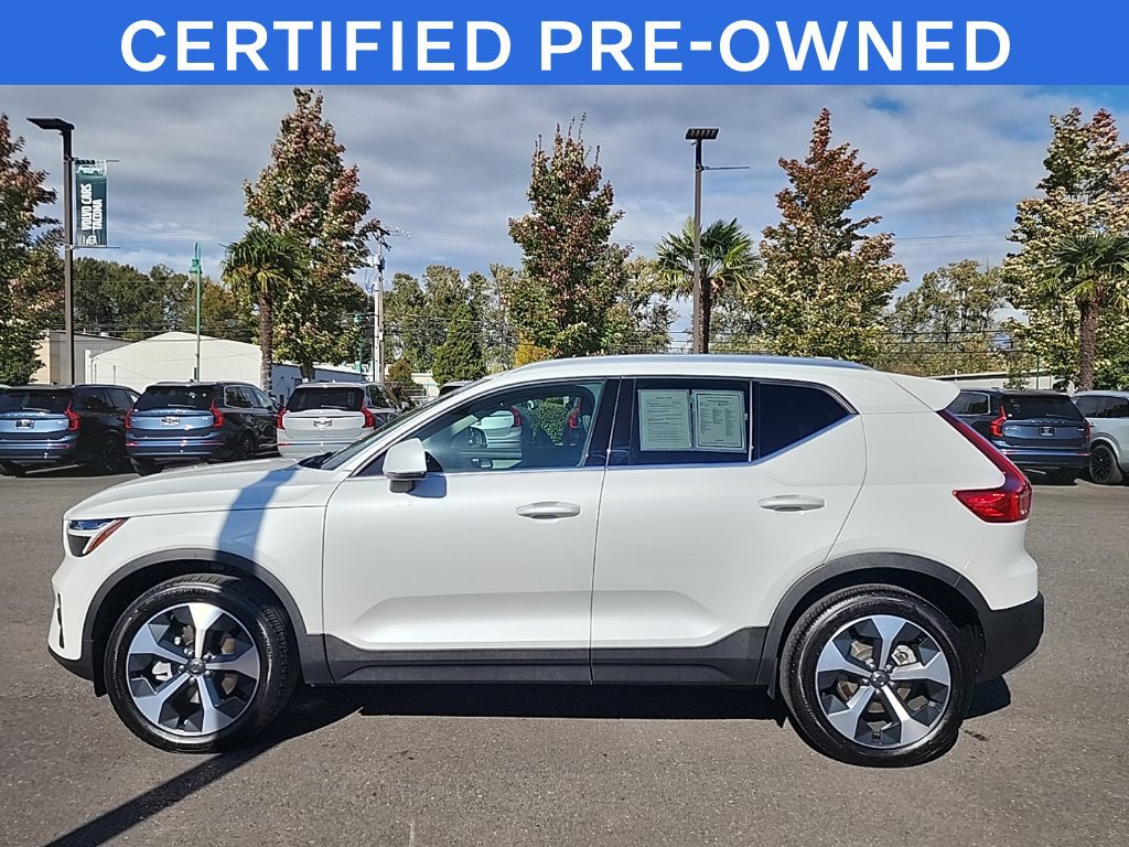 Used 2025 Volvo XC40 B5 Core w/ Protection Package Premier AWD/4WD image 2