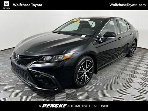 Certified 2023 Toyota Camry SE w/ Convenience Package FWD image 1
