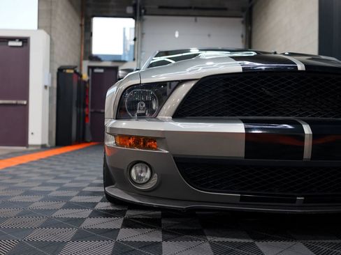 Used 2009 Ford Mustang Shelby GT500 RWD image 13
