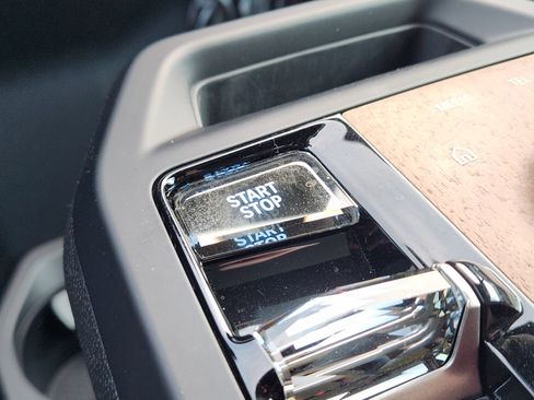 Used 2023 BMW iX M60 image 18