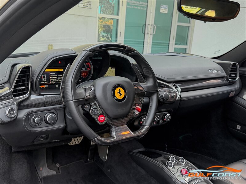 Used 2012 Ferrari 458 Italia Coupe RWD image 12