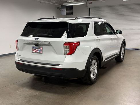 Used 2021 Ford Explorer XLT RWD image 7