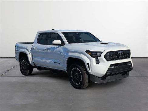 Used 2024 Toyota Tacoma TRD Sport image 7