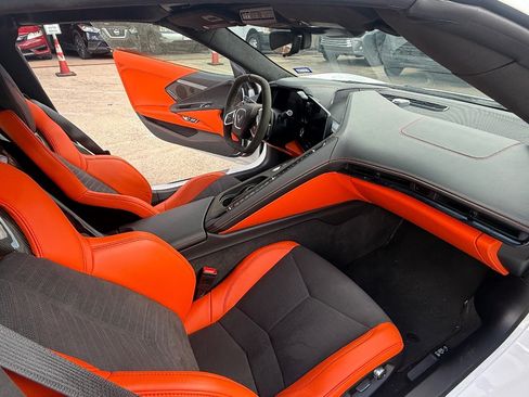 Used 2025 Chevrolet Corvette Stingray Premium Cpe w/ Stealth Interior Trim Package RWD image 17