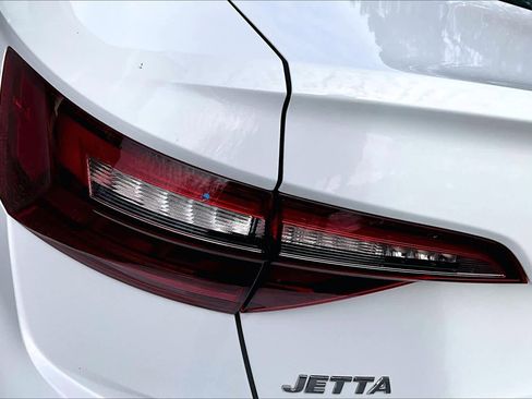 Used 2021 Volkswagen Jetta S image 27