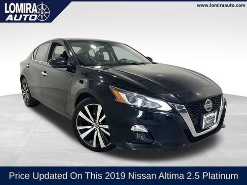 Used 2019 Nissan Altima 2.5 Platinum AWD/4WD image 1