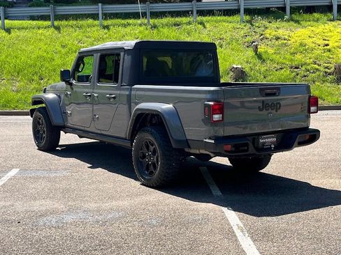 Used 2022 Jeep Gladiator Sport AWD/4WD image 25