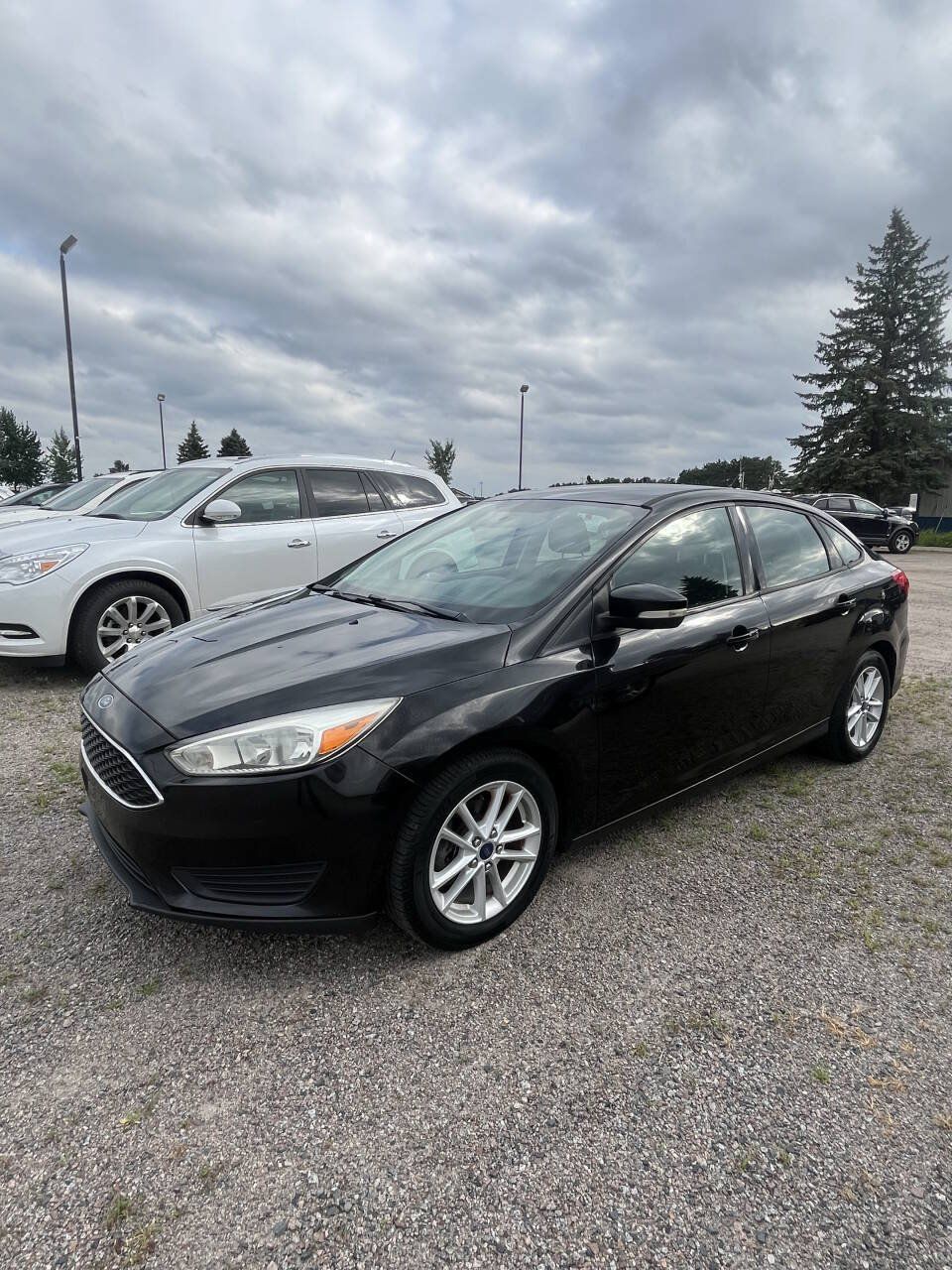 Used 2015 Ford Focus SE FWD image 1
