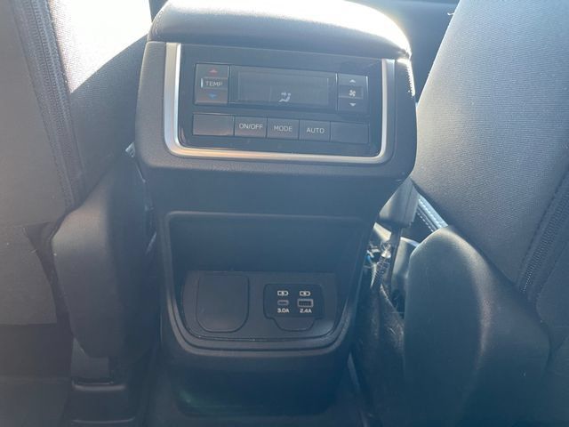 Used 2024 Subaru Ascent Premium w/ Convenience Package AWD/4WD image 19