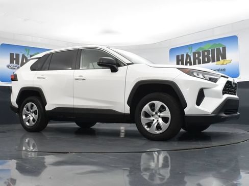 Used 2022 Toyota RAV4 LE FWD image 23