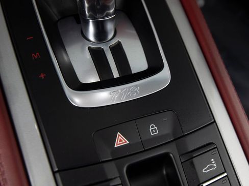 Certified 2021 Porsche 718 Boxster Spyder image 31