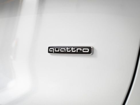 Used 2025 Audi Q5 Premium Plus w/ Premium Plus image 9