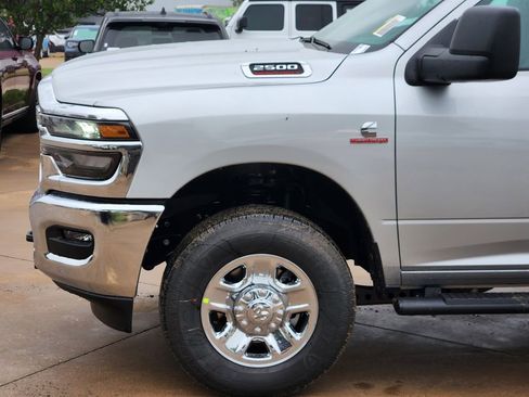 New 2026 RAM 2500 Tradesman w/ Chrome Appearance Group AWD/4WD image 6