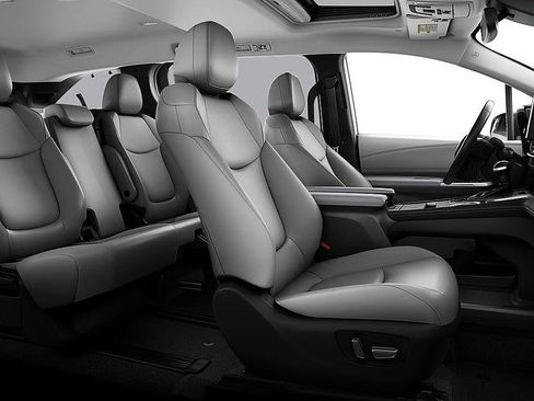 New 2026 Toyota Sienna XLE FWD image 24