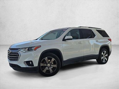 Used 2019 Chevrolet Traverse LT w/ LT Premium Package FWD image 2