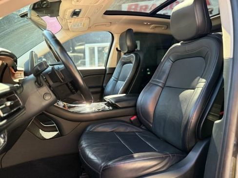 Used 2020 Lincoln Aviator Reserve w/ Equipment Group 201A image 11
