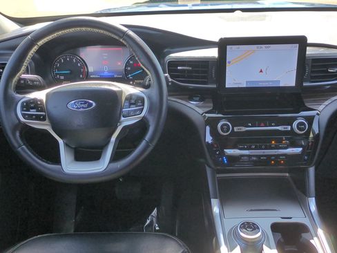Used 2022 Ford Explorer Limited w/ Class IV Trailer Tow Package AWD/4WD image 28