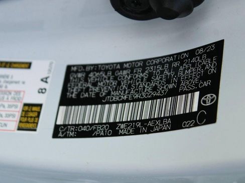 Certified 2024 Toyota Corolla LE FWD image 17