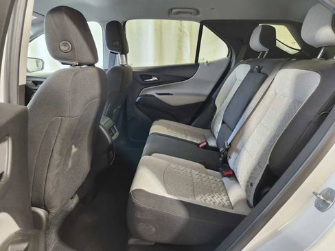 Used 2023 Chevrolet Equinox LS w/ LS Convenience Package AWD/4WD image 8