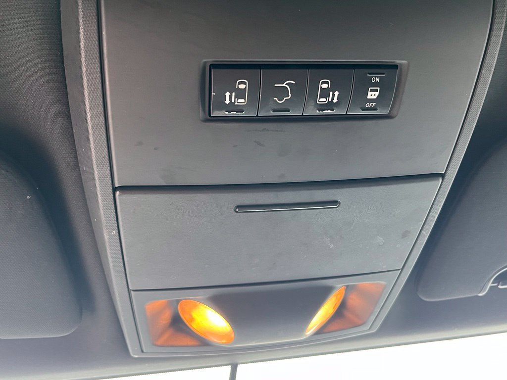 Used 2017 Dodge Grand Caravan SXT FWD image 21