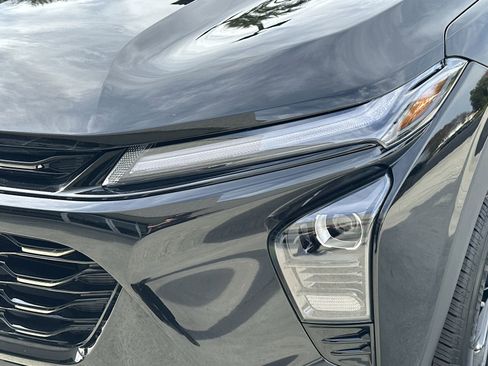 Certified 2025 Chevrolet Trax ACTIV w/ Driver Confidence Package image 11