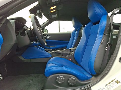 Certified 2025 Nissan Z Performance w/ Floor Mat Package RWD image 13