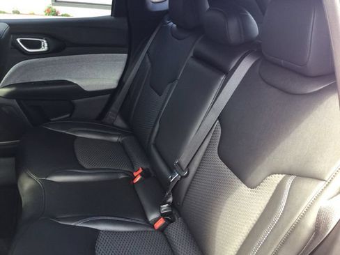 Used 2025 Jeep Compass Latitude AWD/4WD image 41